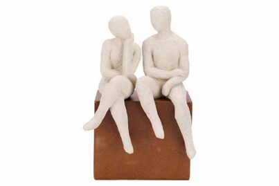 Beeld Pratende Mensen&nbsp;<br />14 x 9 x 22 cm · resin